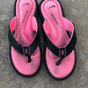 Women’s Nike sandals